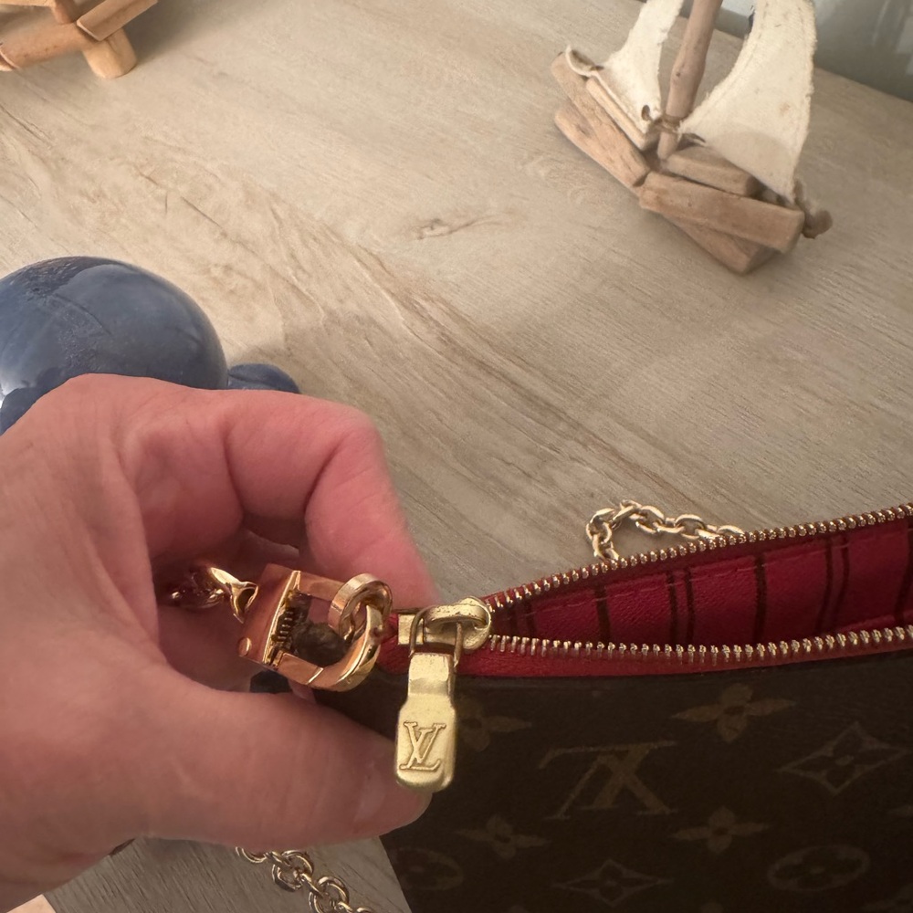 Louis Vuitton Brown Monogram Clutch with Gold Chain - Picture 6 of 7